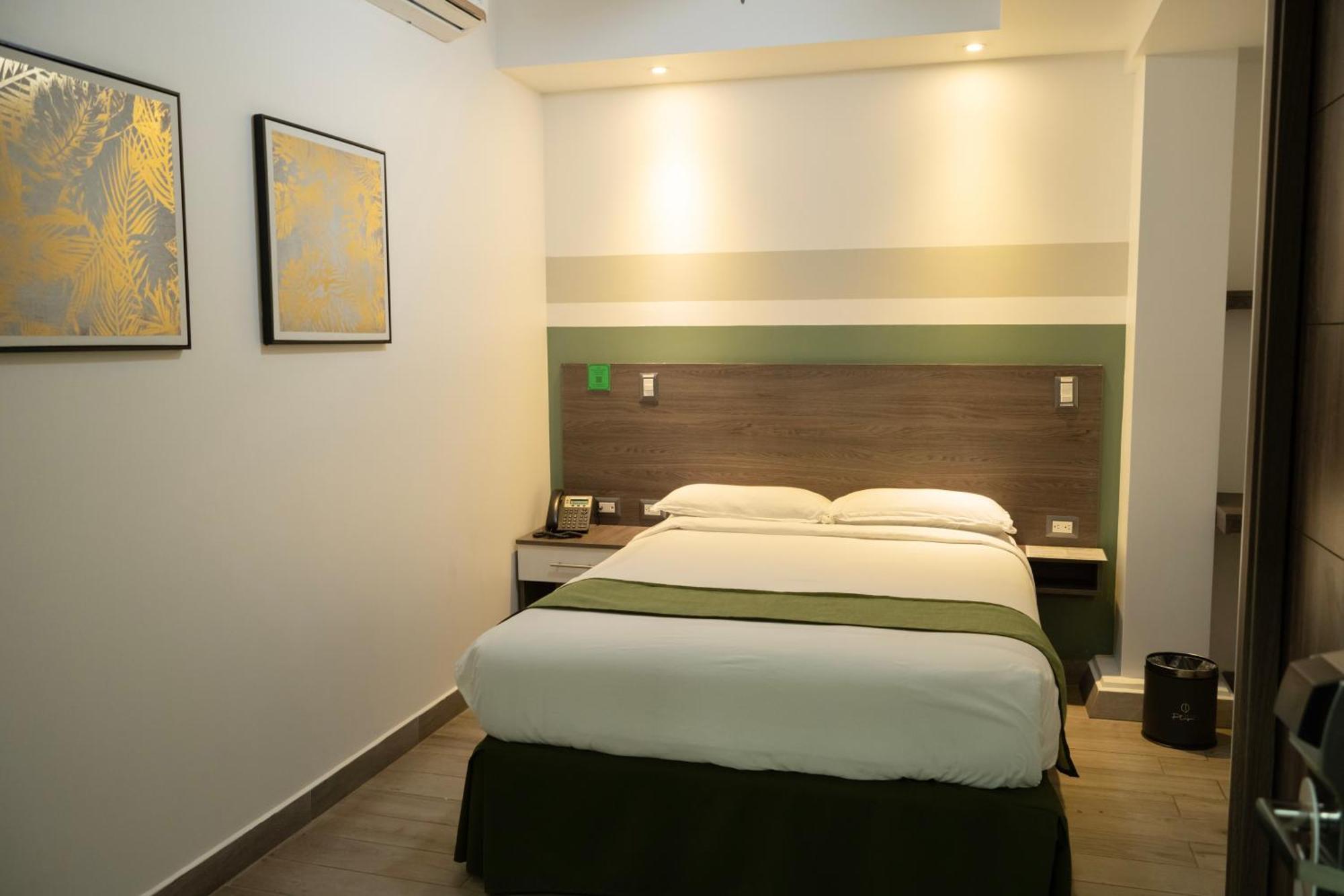 Cultura Plaza Hotel 4*