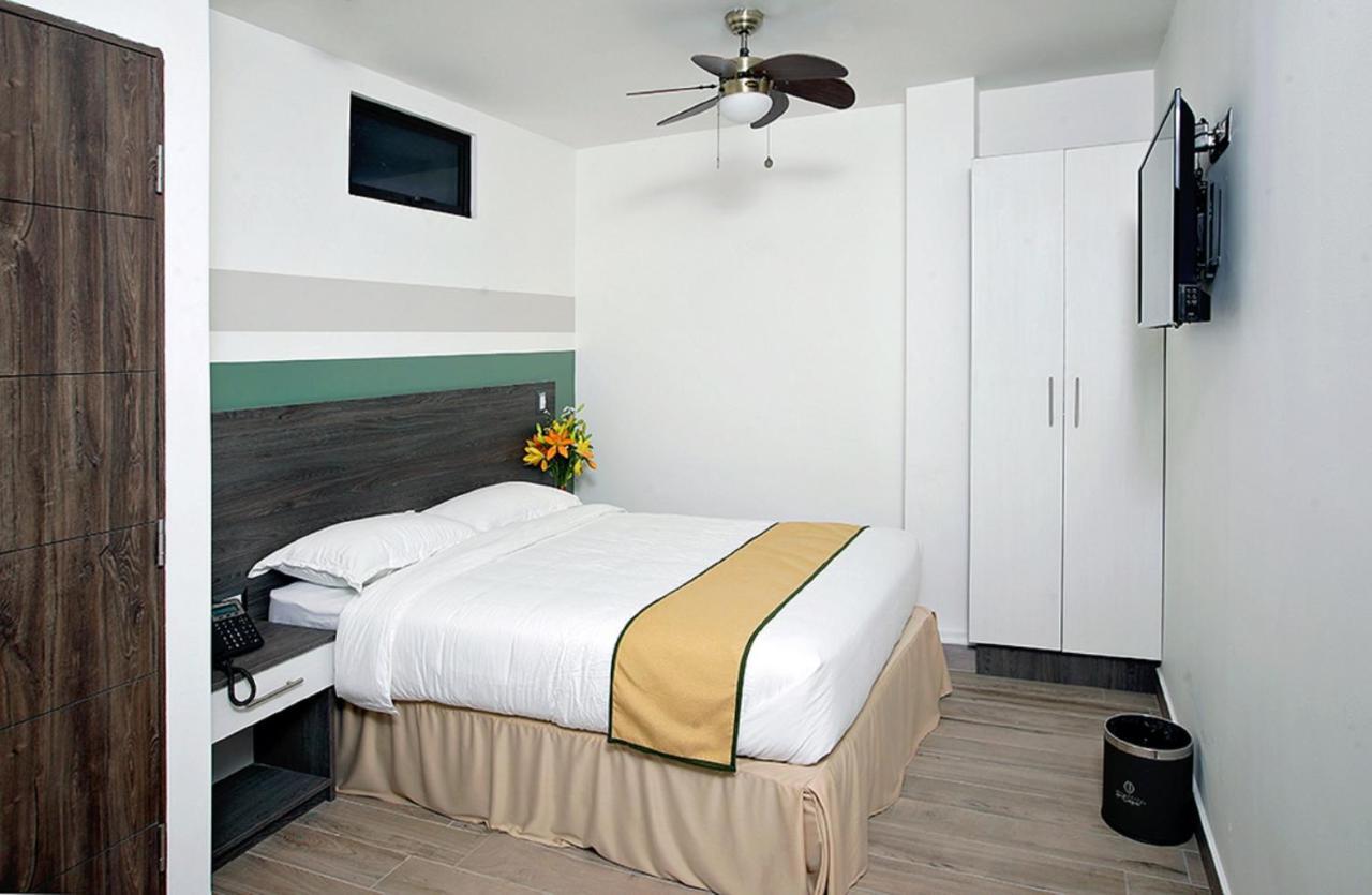 Cultura Plaza Hotel 4*